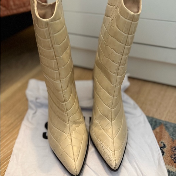 Schutz Vonna Cream Croc-Embossed Heeled Boots 8.5 - Picture 13 of 14